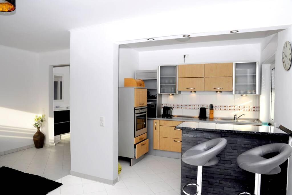 Traumhafte Kurstadt Apartment Moderne 2Zkb Balkon Pkw Stellplatz Бад-Наухайм Экстерьер фото