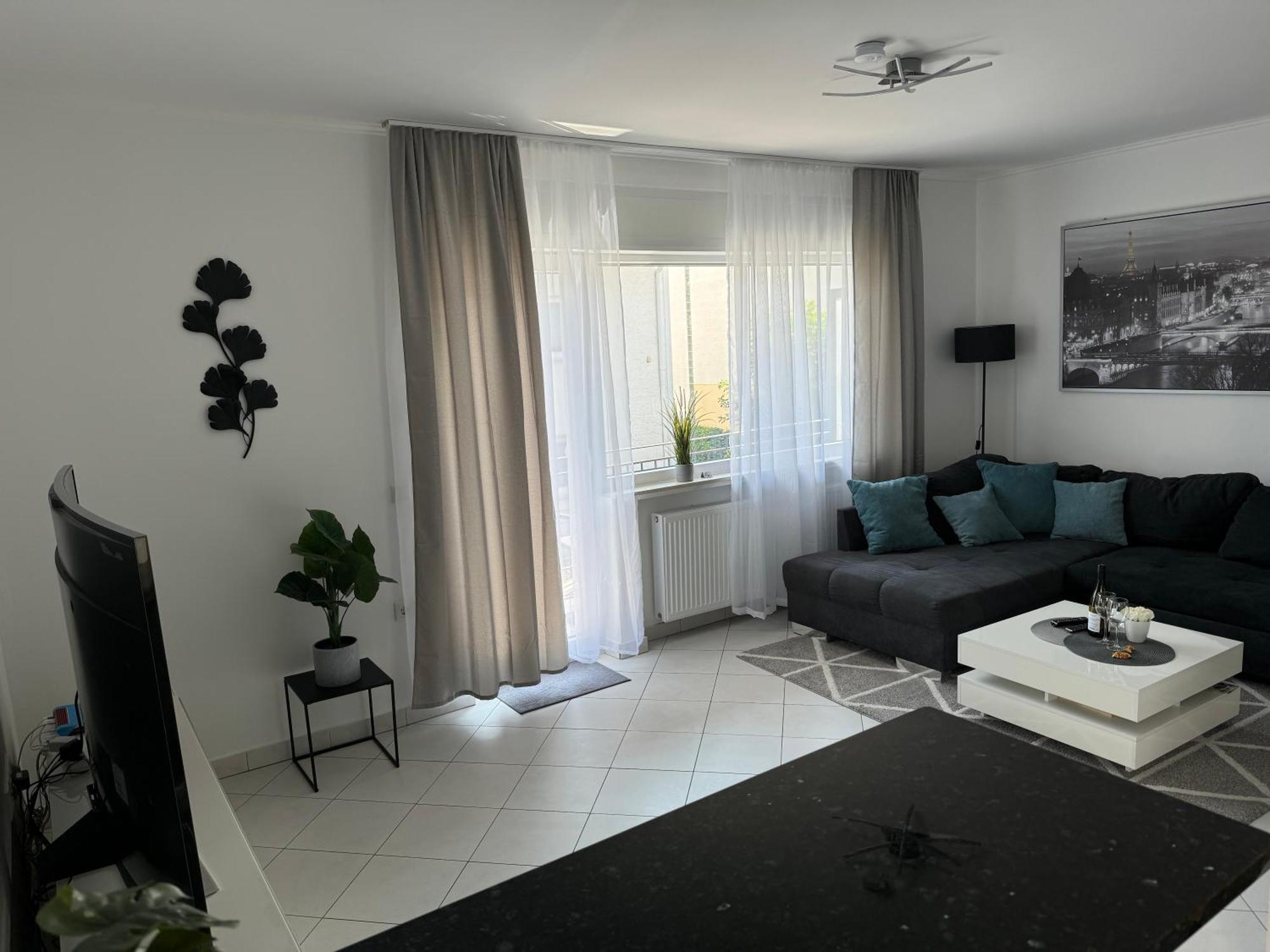 Traumhafte Kurstadt Apartment Moderne 2Zkb Balkon Pkw Stellplatz Бад-Наухайм Экстерьер фото