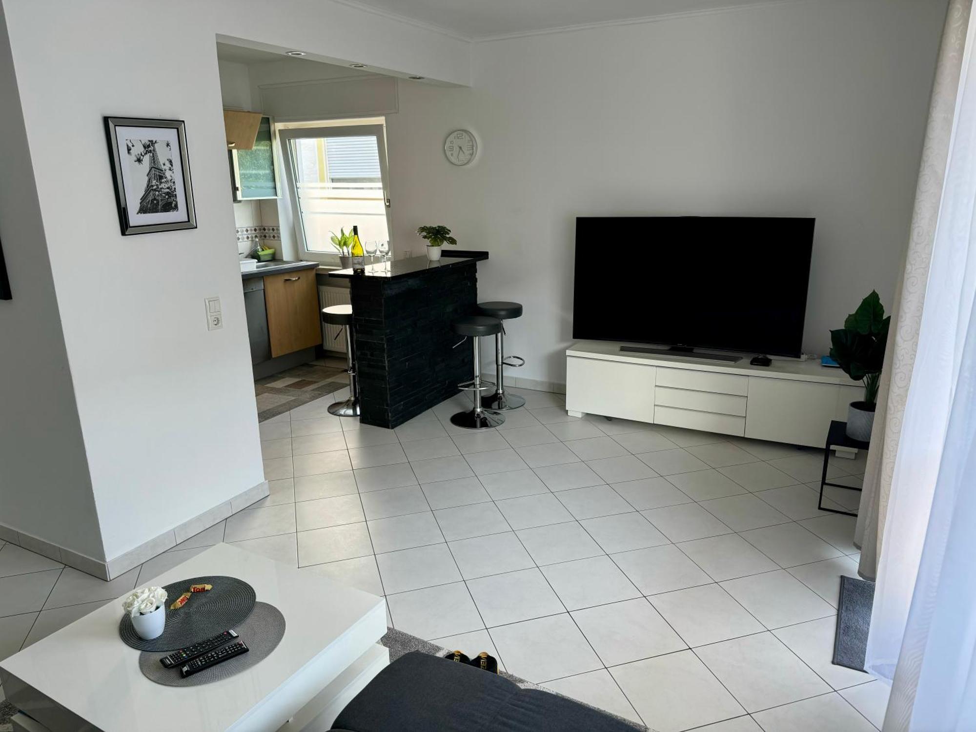 Traumhafte Kurstadt Apartment Moderne 2Zkb Balkon Pkw Stellplatz Бад-Наухайм Экстерьер фото